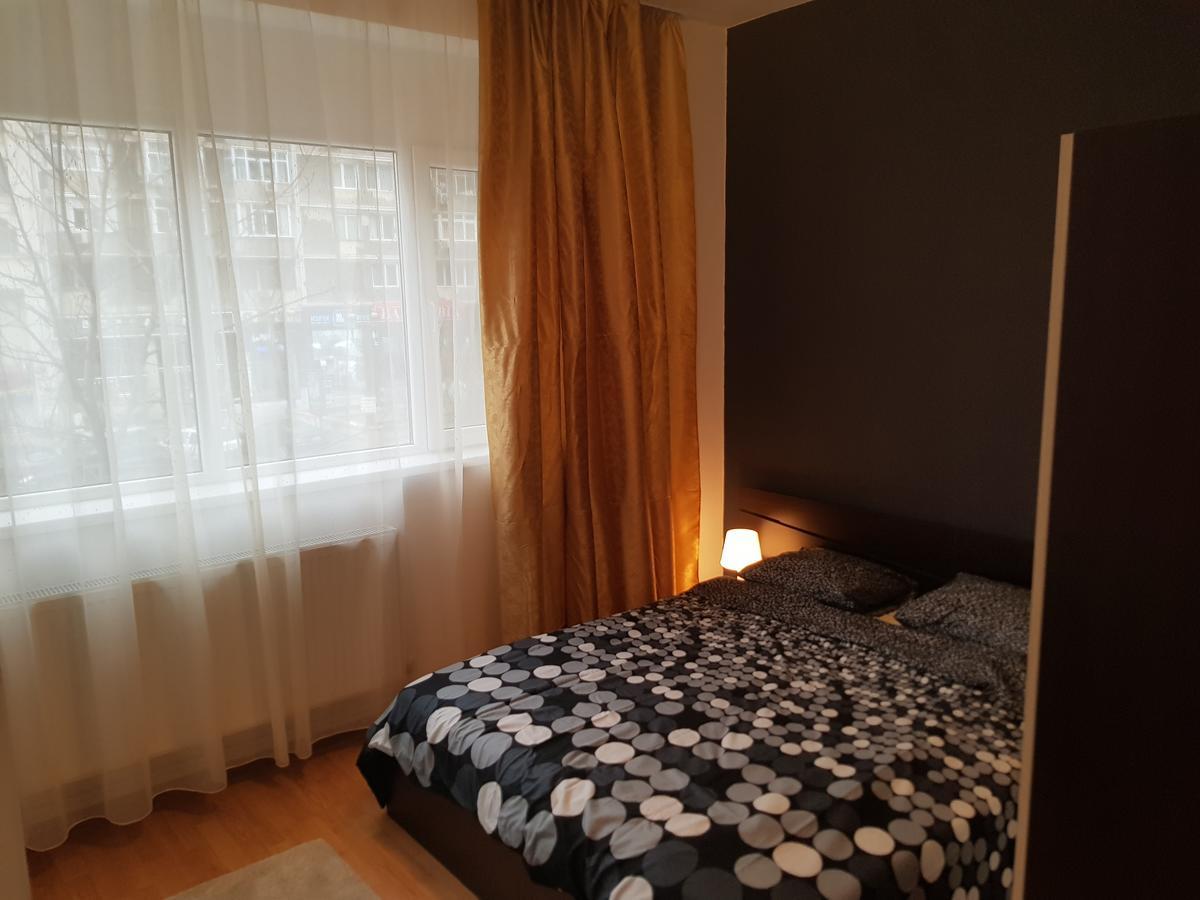 Downtown Place Appartement Boekarest Buitenkant foto