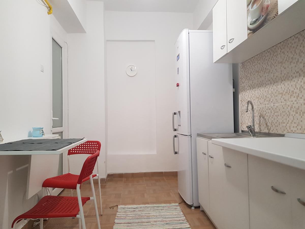Downtown Place Appartement Boekarest Buitenkant foto